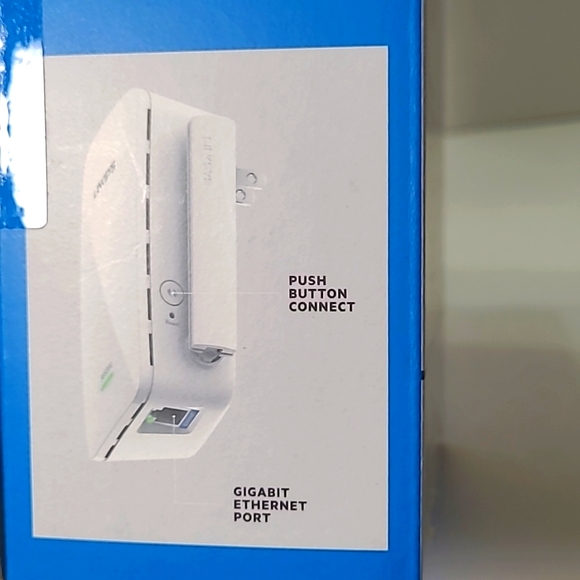 LINKSYS RE6300 WiFi Booster Extender - Picture 2 of 8